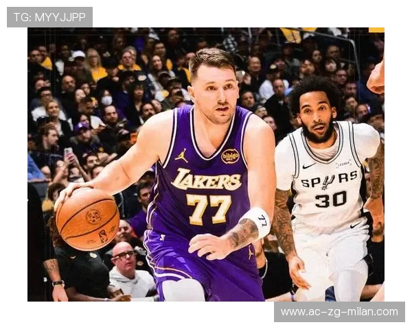 东契奇怒砸球鞋：裁判太离谱